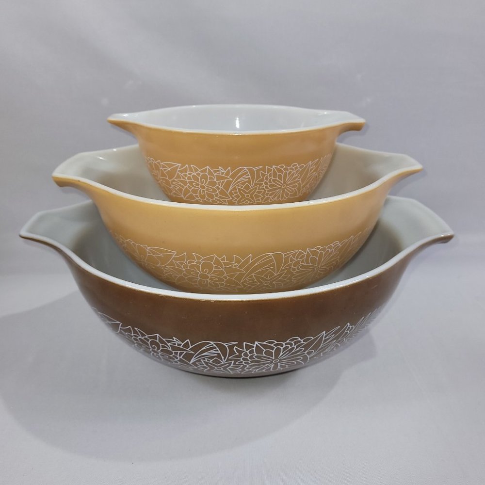 Pyrex 444 443 441 Woodland Brown 1978-1983 Cinderella Nesting Bowl Set
